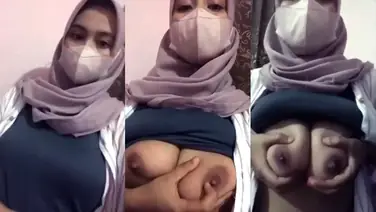 Bokep Jilbab Pamer Dada Gede Kiriman Pacar Amatir