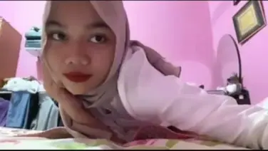 Gadis Jilbab Kirim Rekaman Pribadi Untuk Pacar