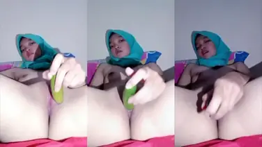 Ukhti Sange Colmek Pakai Timun Di Kamar Kos
